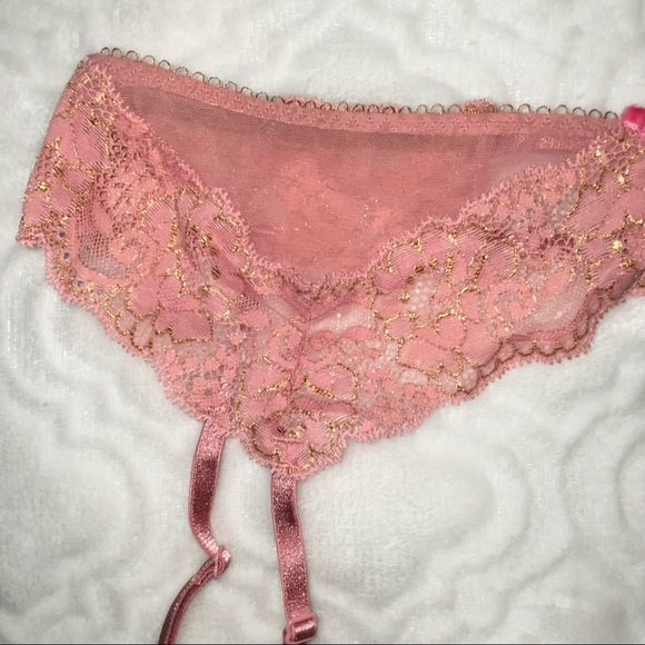 NEW! Victoria’s Secret Dream Angels Garter Belt - XS/S - Lace with Gold Trim - Picture 2 of 7
